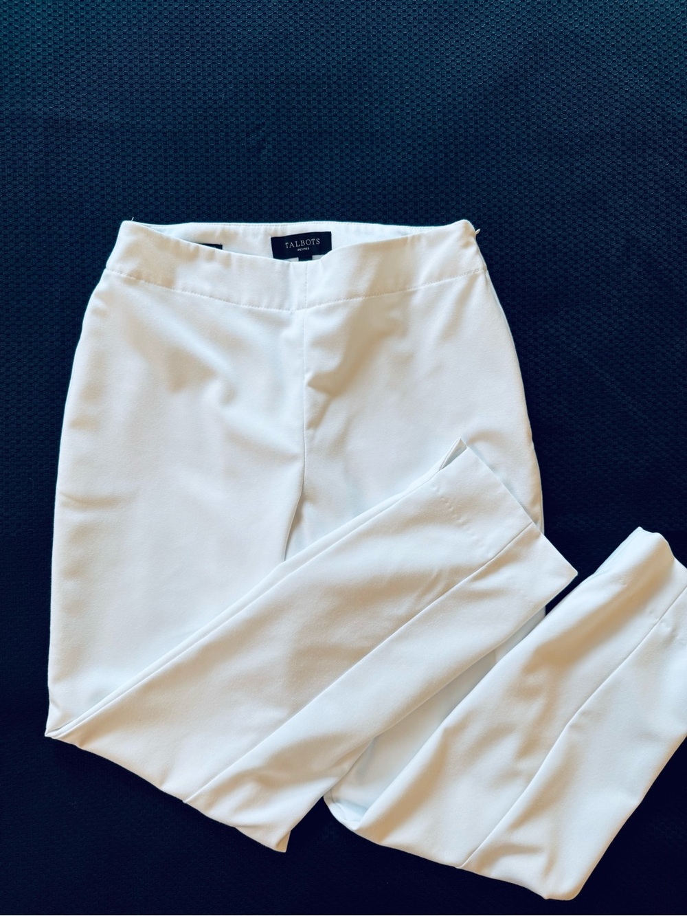 Like NEW Talbots White Skinny Ponte Ankle Pants
